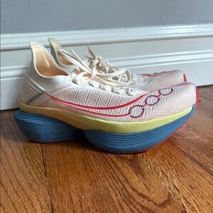 Saucony Endorphin Elite 4s